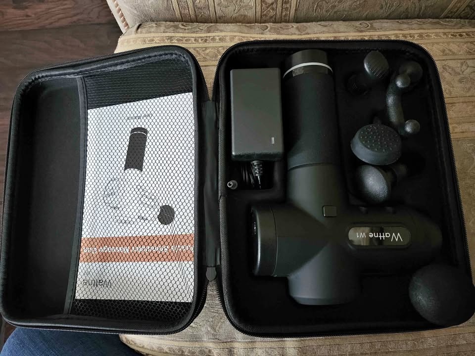 Wattne W1 massage gun in excellent condition