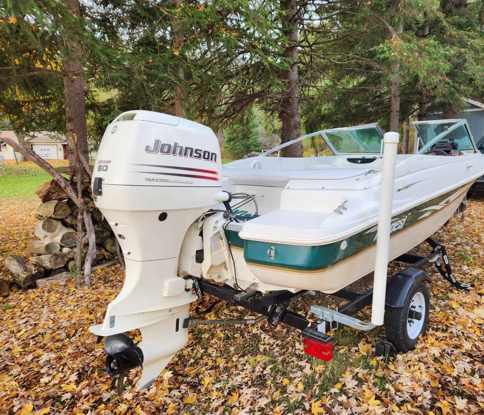 2003 60HP Tempest Bowrider 16 foot boat in good condition - photo 5