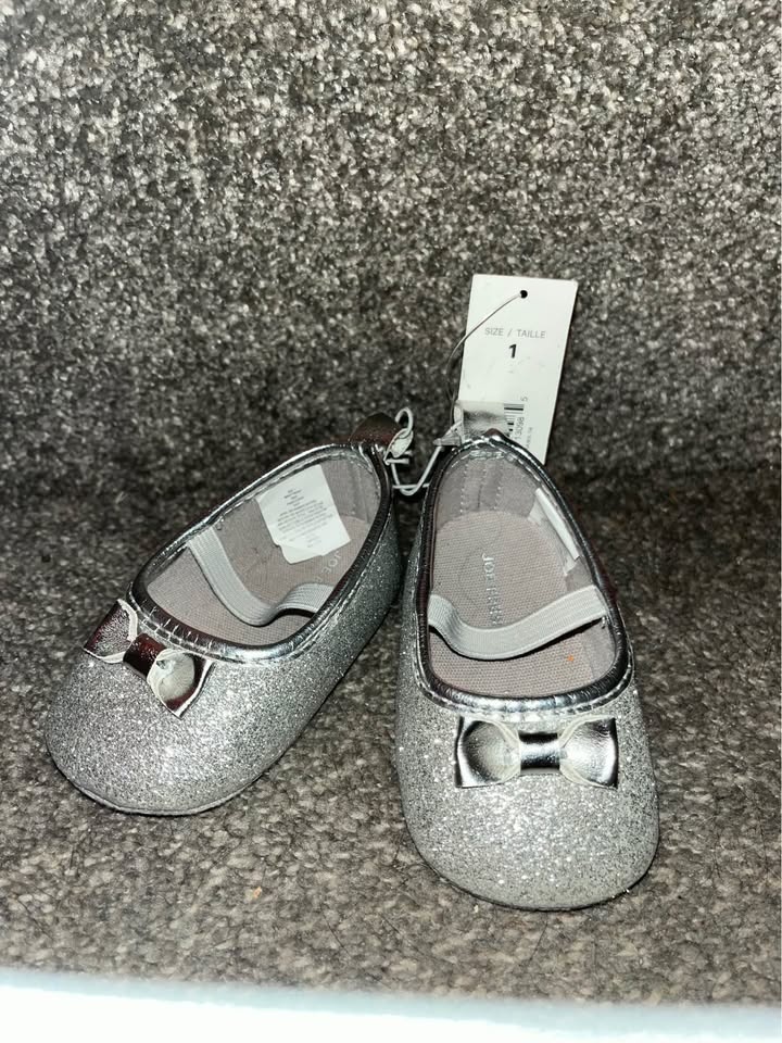 Silver Dress Shoes size 1 BabyGirl - photo 2