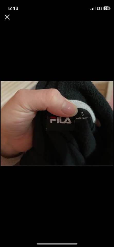 FILA sweater Size Small - photo 3