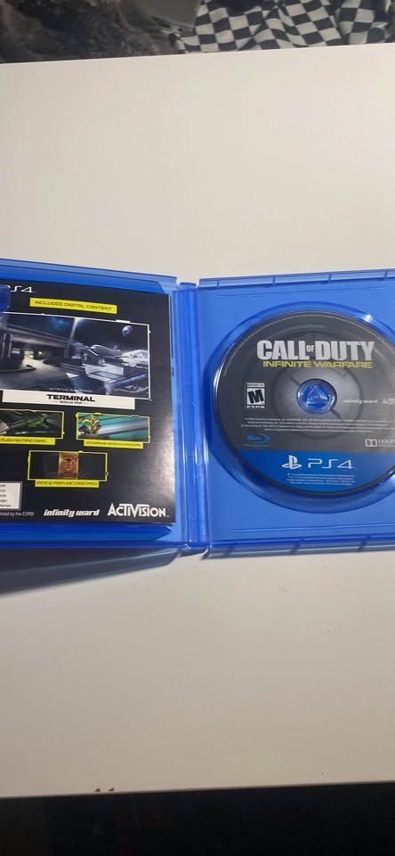 PS4 Game Bundle - photo 2