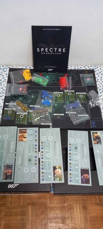Spectre James Bond 007 board game (open box) - photo 2