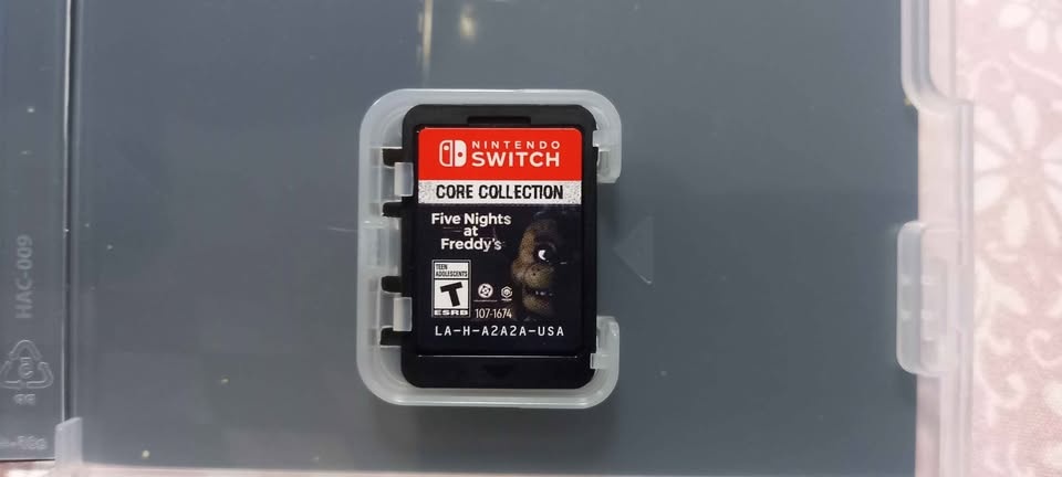 FNAF -Five Nights At Freddy's- nintendo switch game card - Open - photo 4