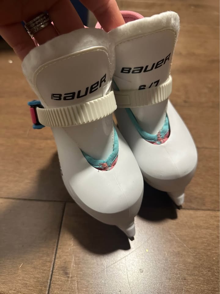 Bauer Youth 6/7 Skates - photo 2