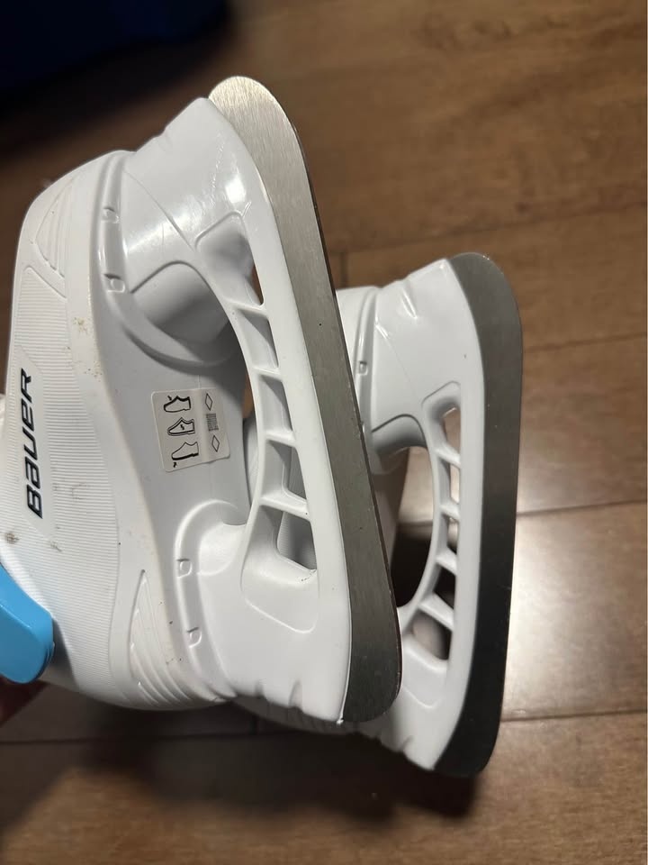 Bauer Youth 6/7 Skates - photo 3