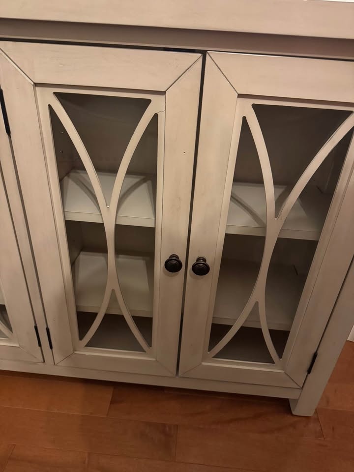 Dining room furniture for storage - photo 4