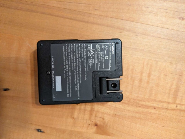 Canon LC-E5 charger for LP-E5 batteries (genuine) - photo 3