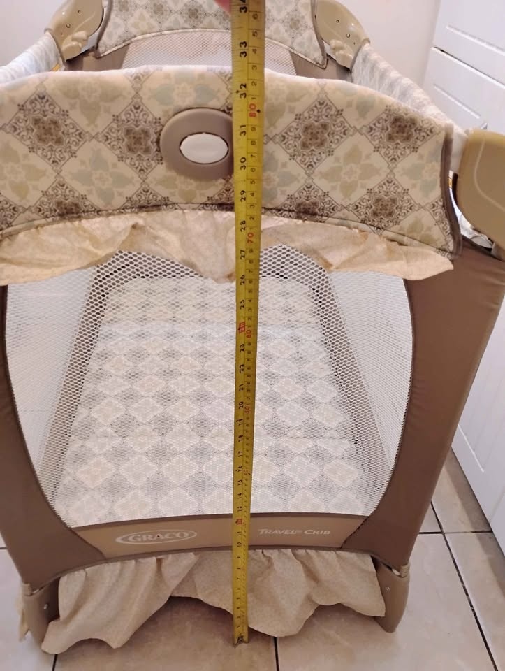 Graco Travel Portable Crib West End Downtown - photo 4