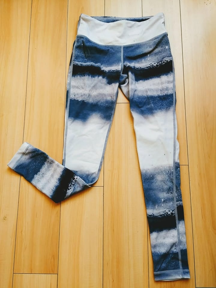 TNA leggings white blue purple Multi use size XS