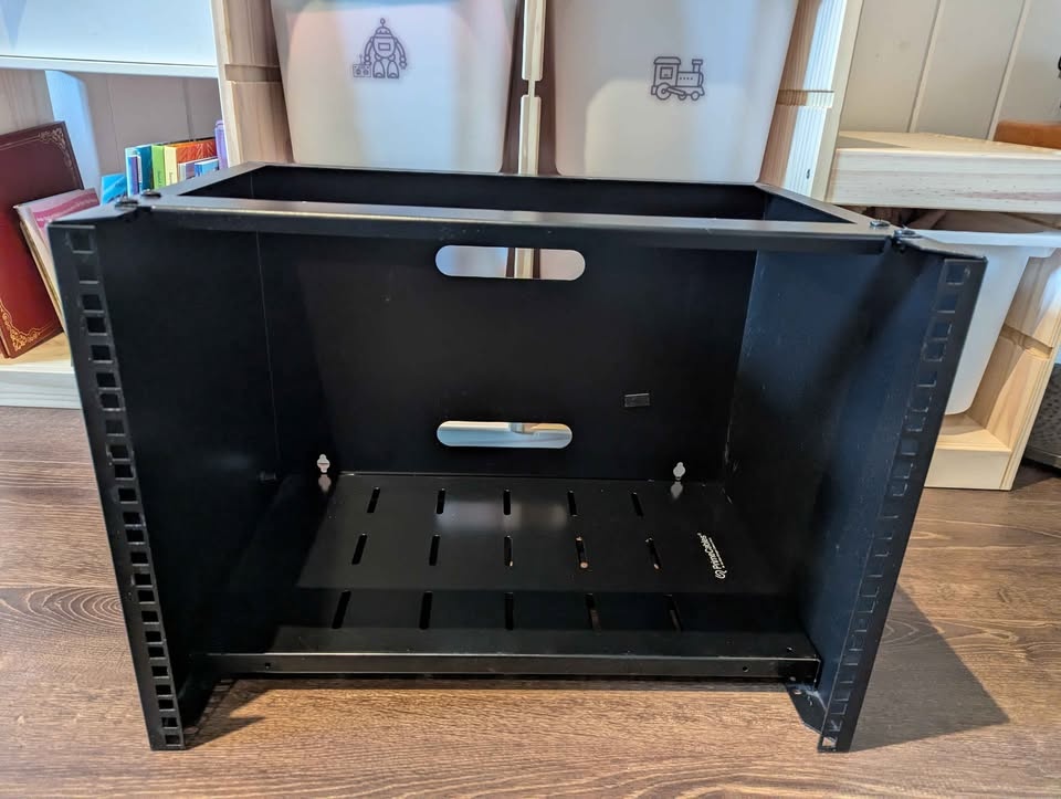 8u 19 inch Network /AV Rack /w Panels - photo 2