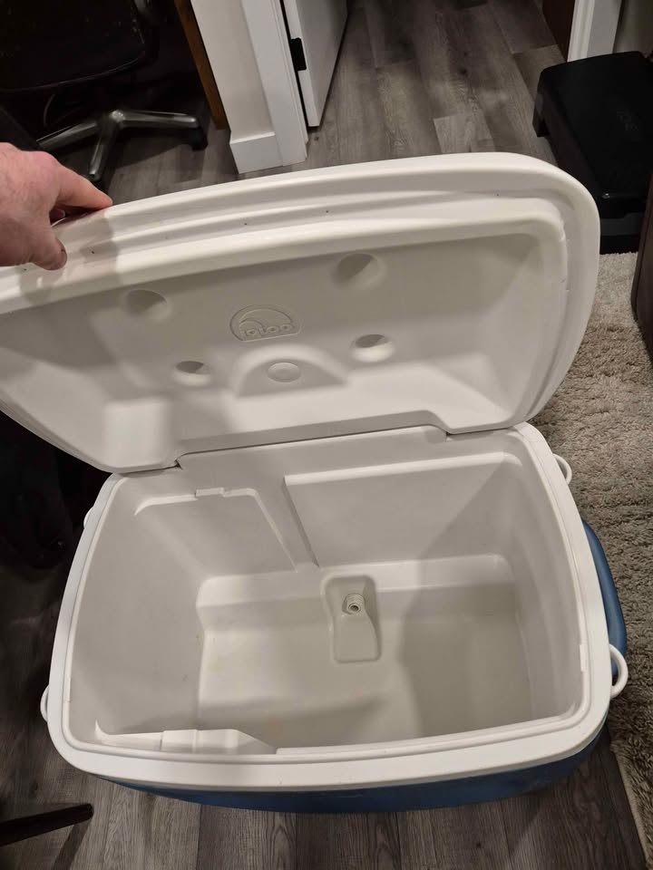 Igloo Cooler (Good used) - photo 2