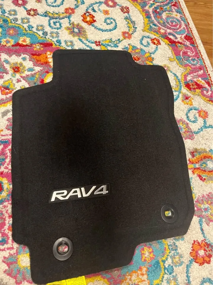Toyota RAV4 Carpet Floor Liners - Brand New image indicator(3)