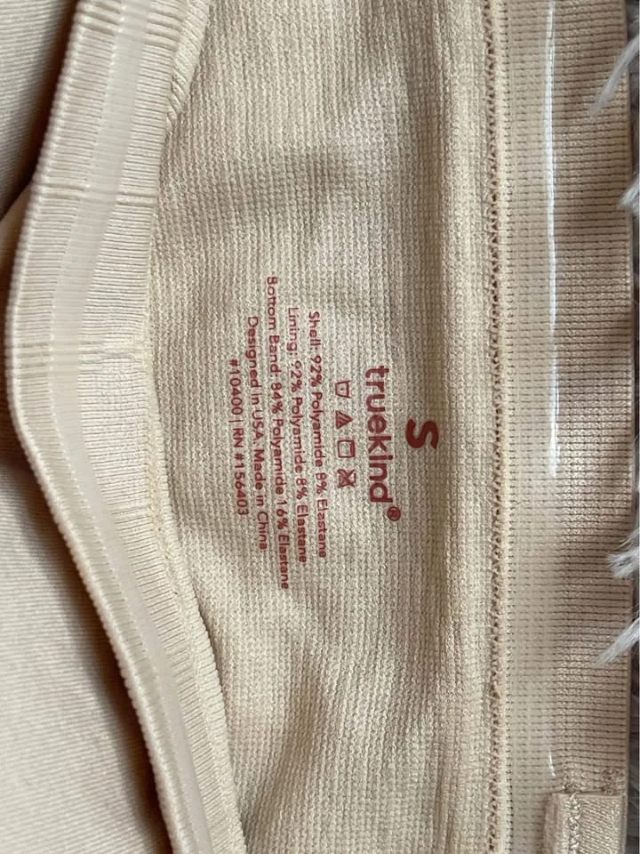 Wireless Beige Convertible Strapless Bra S-M image indicator(3)