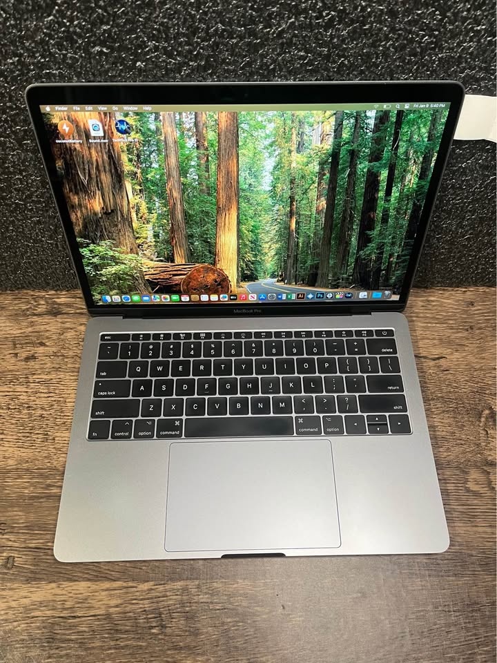 MacBook Pro 13” - 2017 Ventura Good Battery + Apple Charger - photo 2