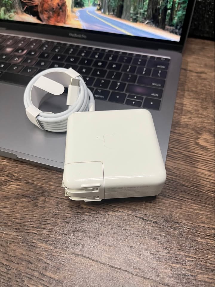MacBook Pro 13” - 2017 Ventura Good Battery + Apple Charger - photo 5
