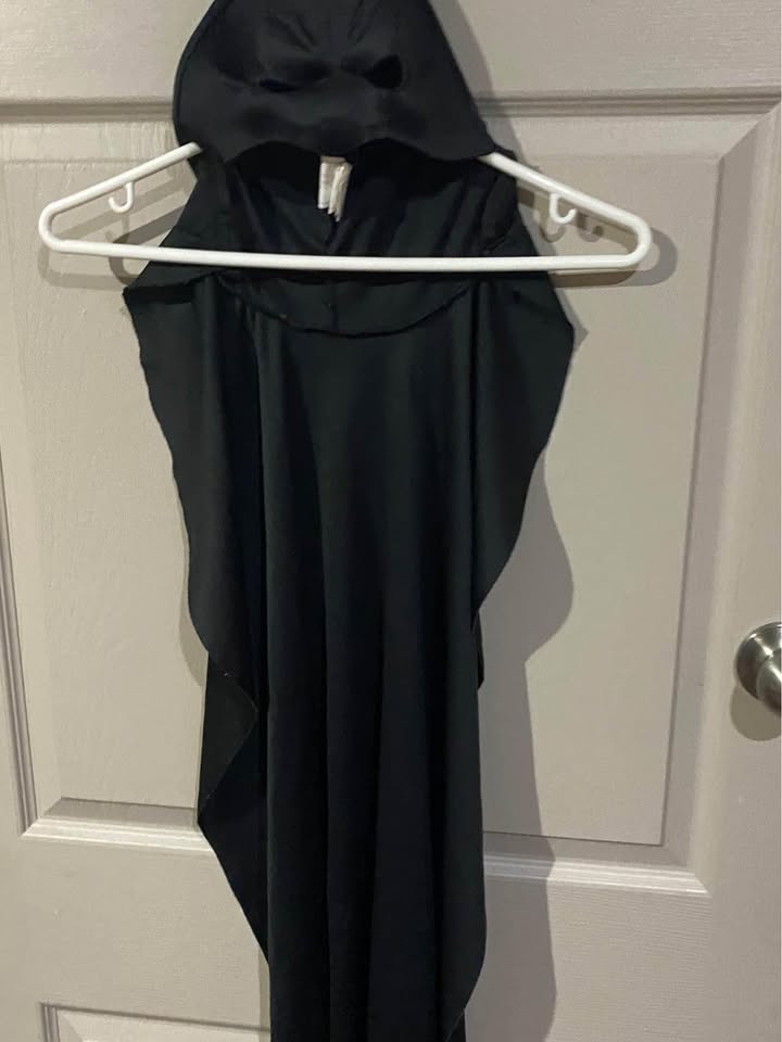 Batman Halloween Costume Size with Mask/Hood. Size 6-10 Medium - photo 3