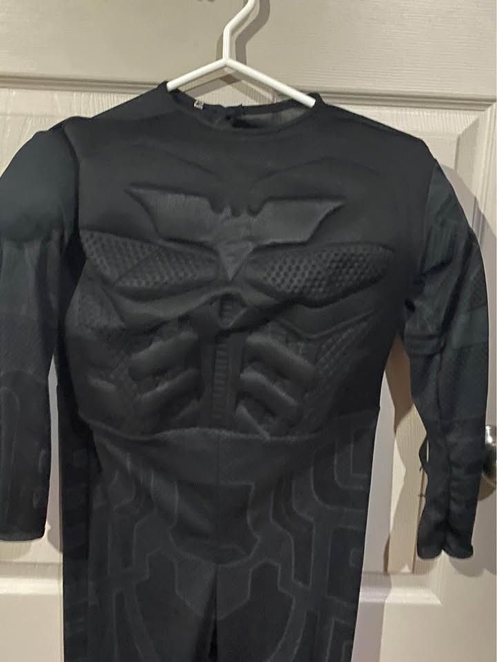 Batman Halloween Costume Size with Mask/Hood. Size 6-10 Medium - photo 4