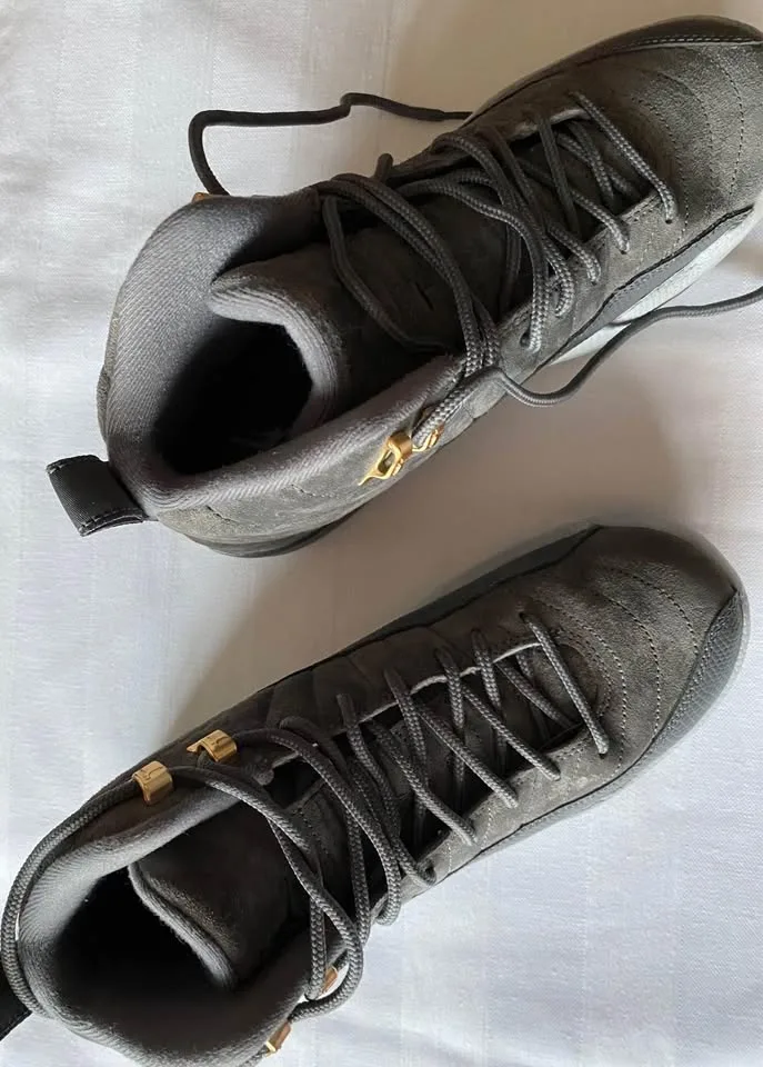 NIKE AIR JORDAN XII 12 RETRO BG SIZE 6.5Y DARK GREY image indicator(3)