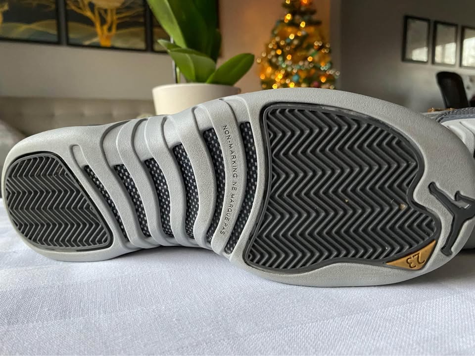 NIKE AIR JORDAN XII 12 RETRO BG SIZE 6.5Y DARK GREY - photo 4