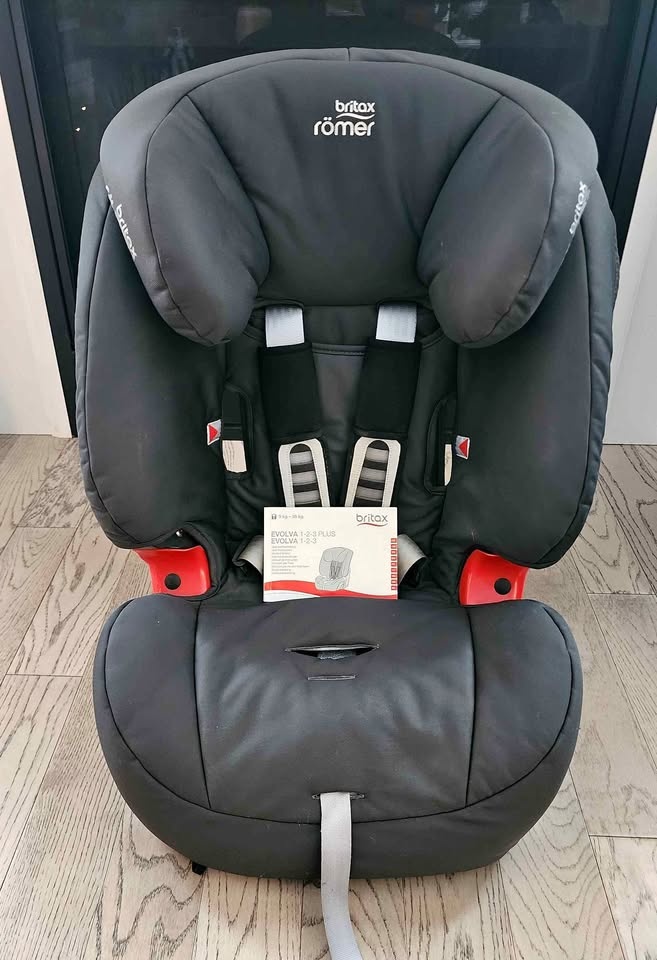 Britax Evolva child car seat (max 80 lbs)