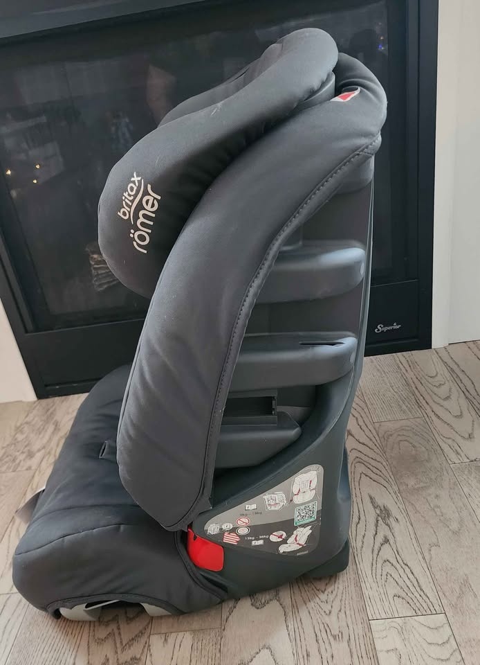 Britax Evolva child car seat (max 80 lbs) - photo 2
