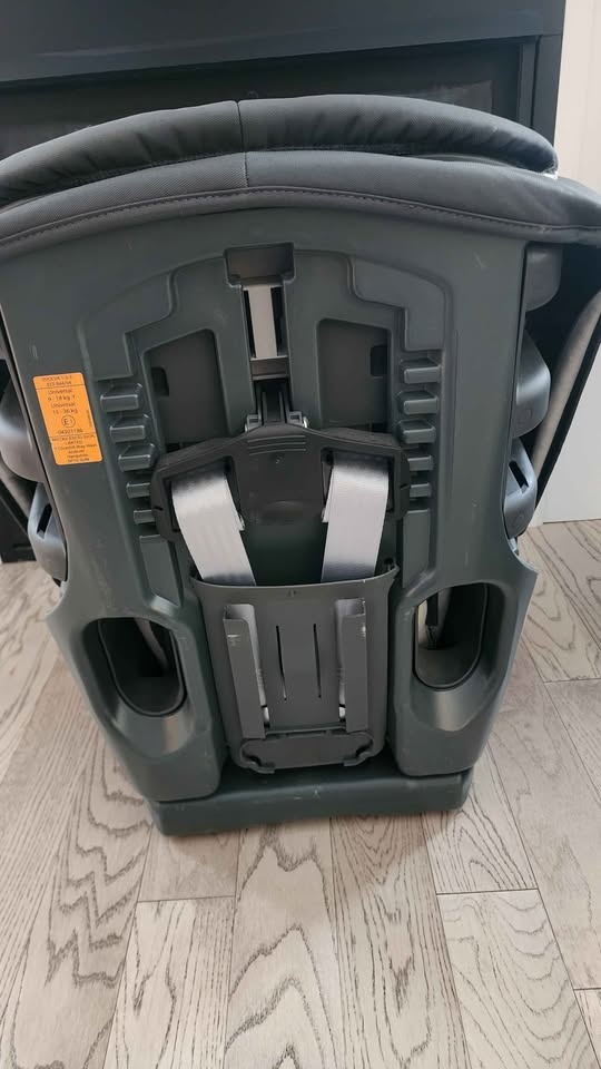 Britax Evolva child car seat (max 80 lbs) - photo 3
