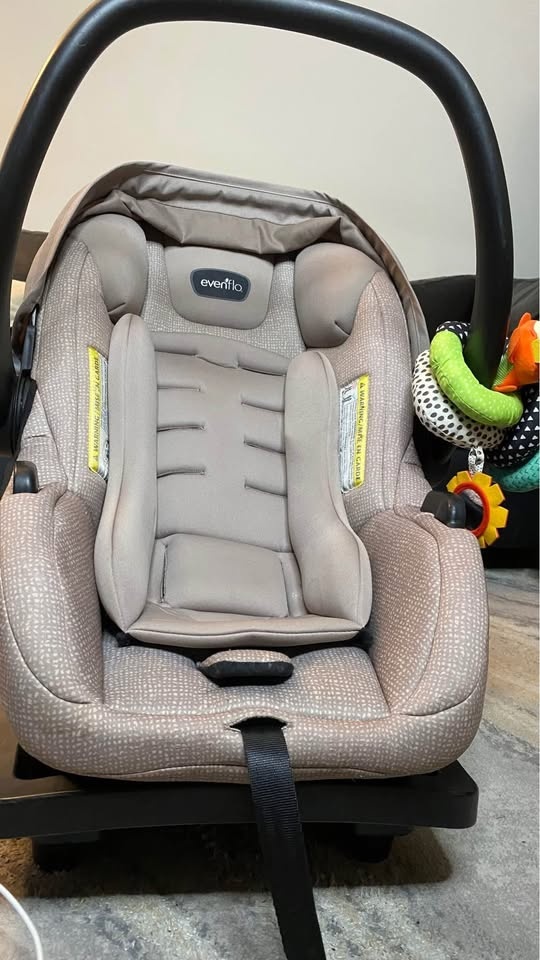 Baby car seat - Evenflo Safemax - photo 2