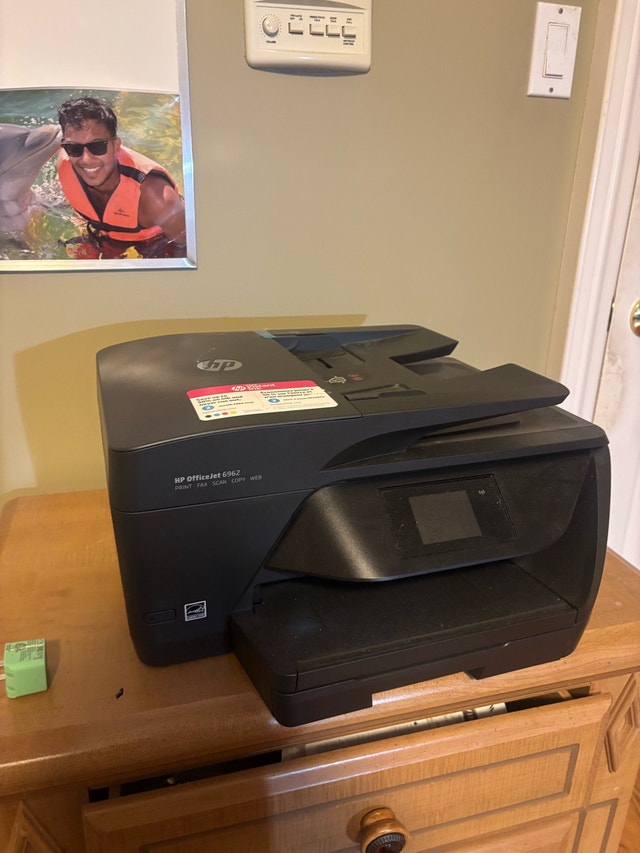 HP OfficeJet 6962 All-in-One Printer / Scanner / Fax - photo 2