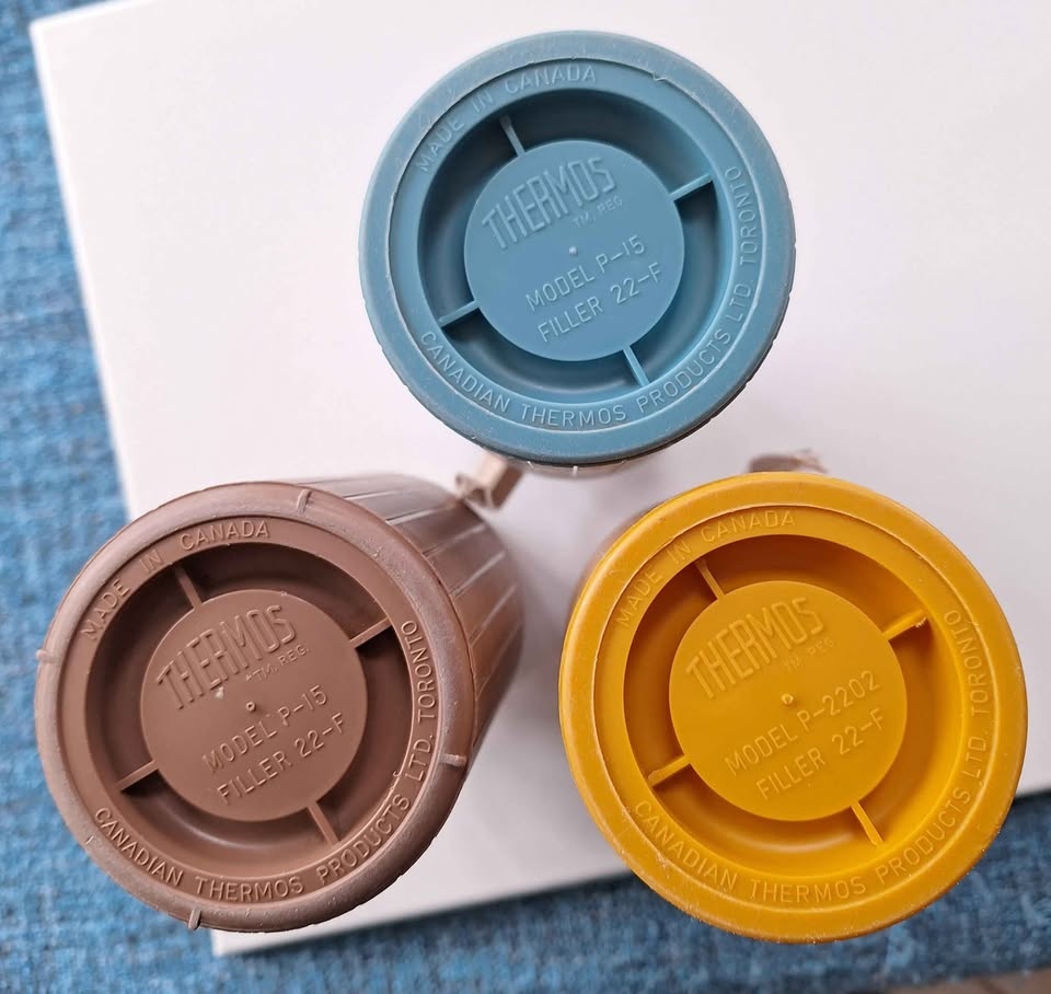 Vintage Thermos Bottles - photo 3