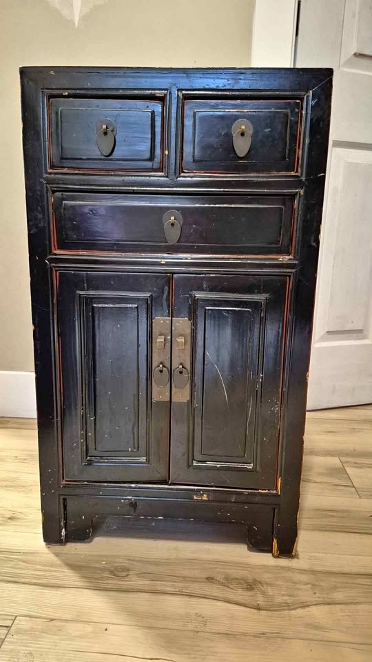 Chinese black lacquered cabinet