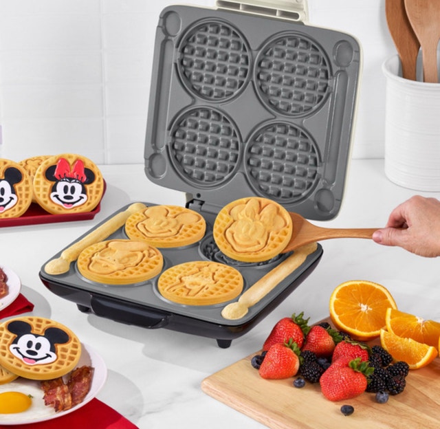 Disney Mickey and Friends No-Drip Waffle Maker - photo 2