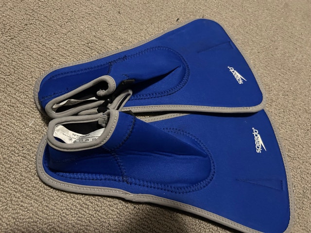 Brand New Speedo Kids Swimming Fins Flippers - photo 3