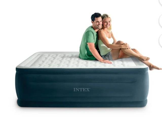 INTEX Queen Dura-Beam Pillow Top Air Bed Mattress - photo 3