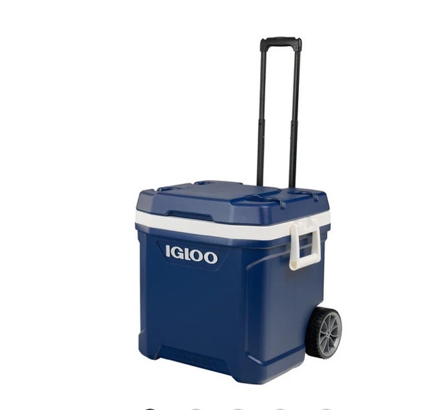 Brand New Igloo Maxcold 62Qt Roller Cooler