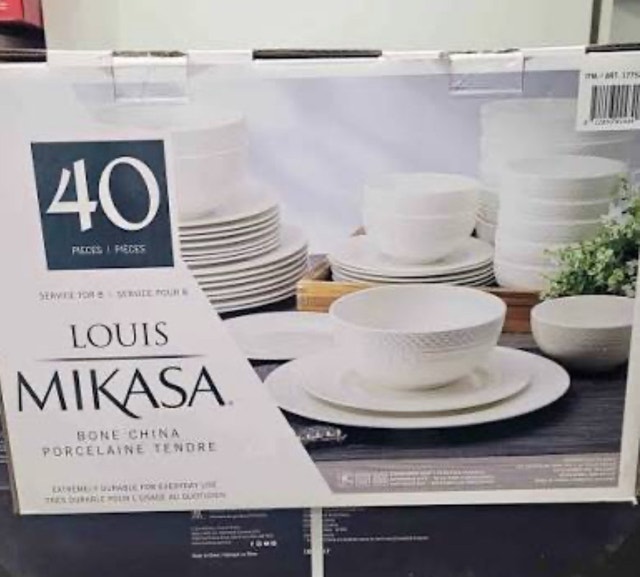 Brand New Louis Mikasa Dinnerware Set
