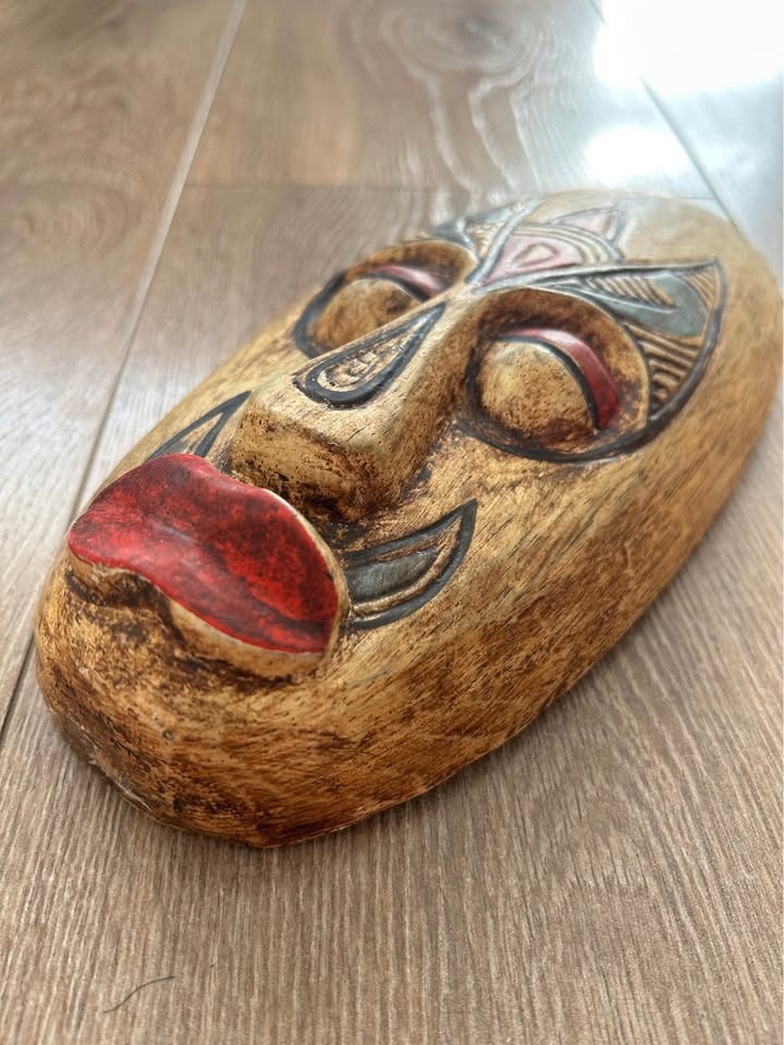 Hand-Carved Painted Wooden Tribal Mask – Vintage Folk Wall Decor - photo 3