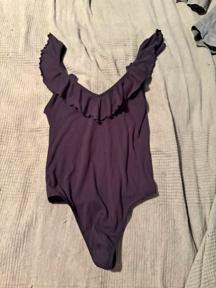 Aritzia bodysuit
