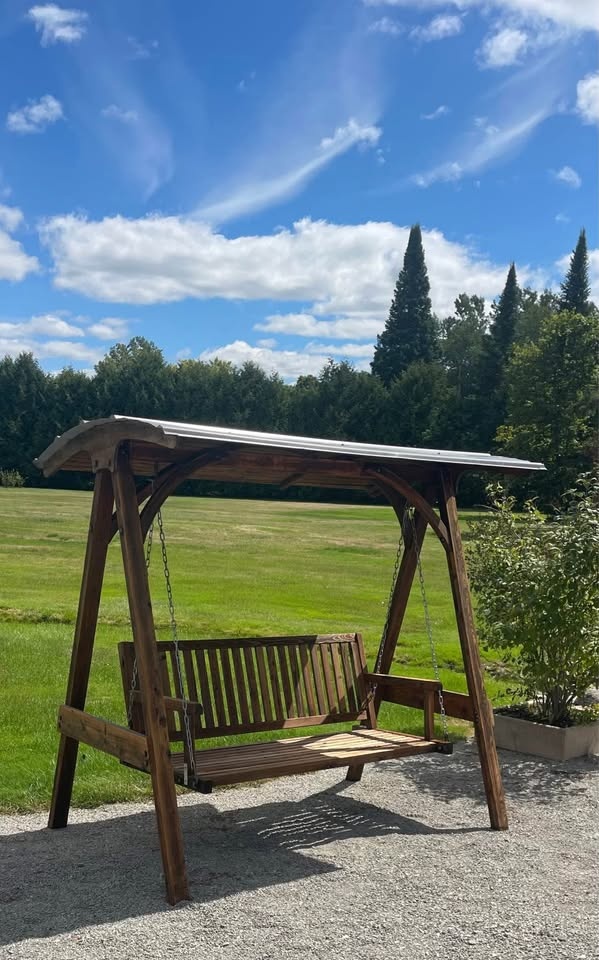 Gorgeous Cedar Swing With Metal Roof - photo 2