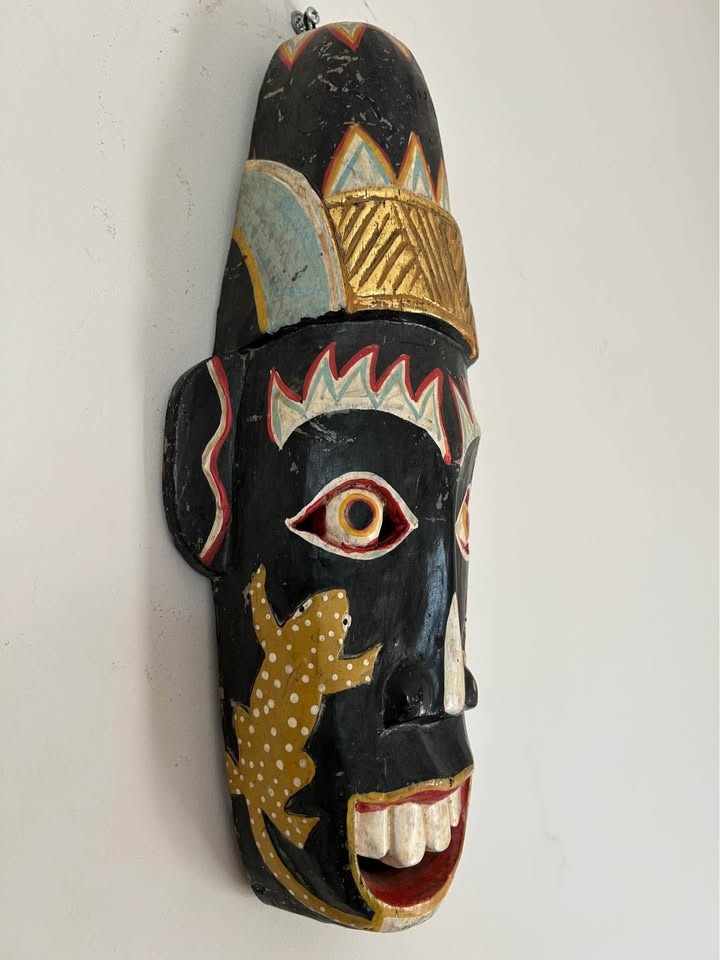 Set of 2 Hand-Carved Wooden Painted Tribal Masks - photo 4