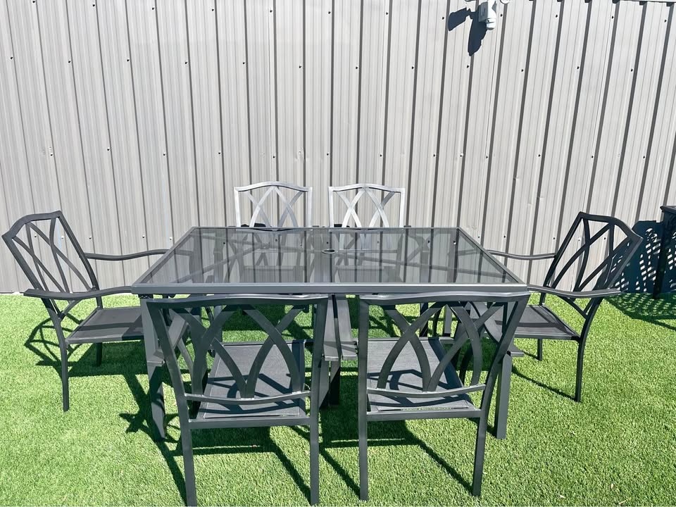 New Patio Set - Table With Glass Top & 6 Mesh Chairs