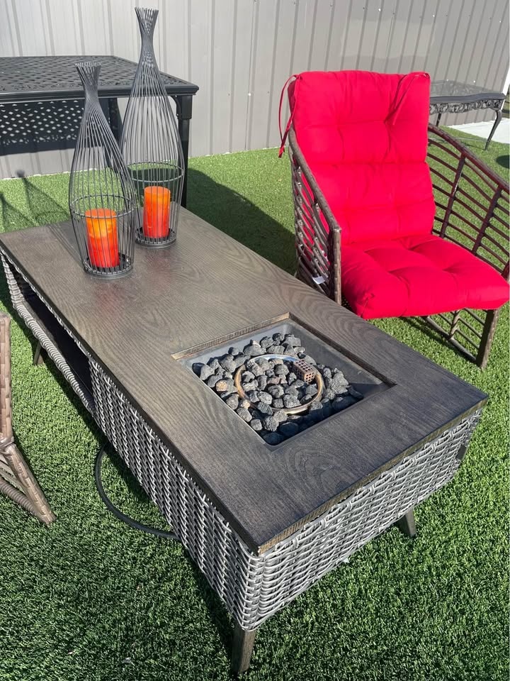 Patio Lounge Set! Showroom Propane Table & Armchairs - photo 4