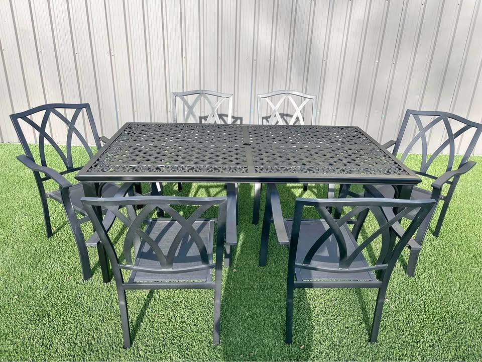Cast IRON Patio Table With 6 New Metal &Mesh Chairs