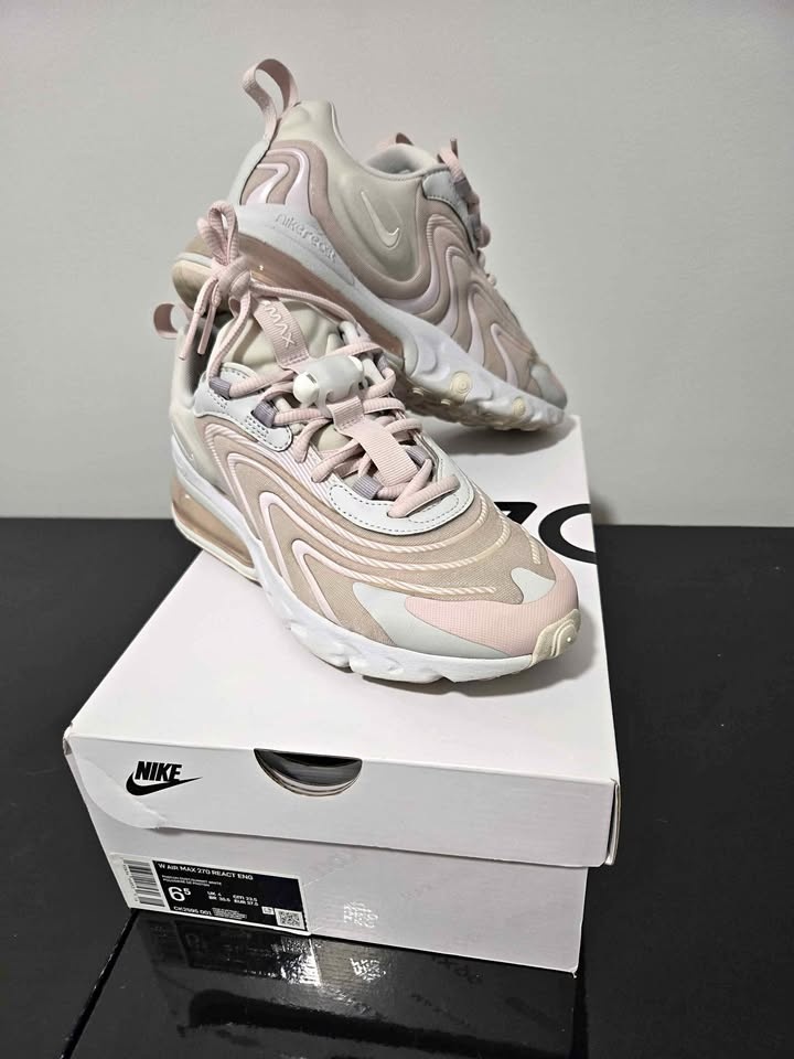 Nike Air Max 270 React ENG 6.5W