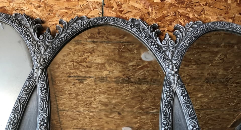 Gorgeous! Antique Sideboard & Mirror - photo 4