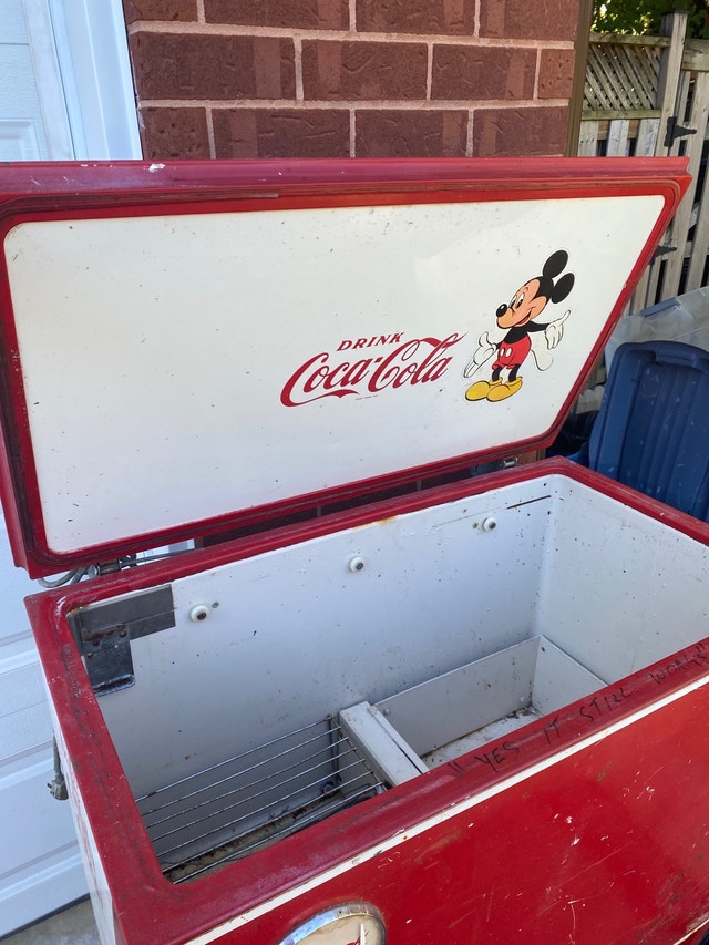Vintage Coca-Cola cooler 36.5 w / 34 h - photo 3
