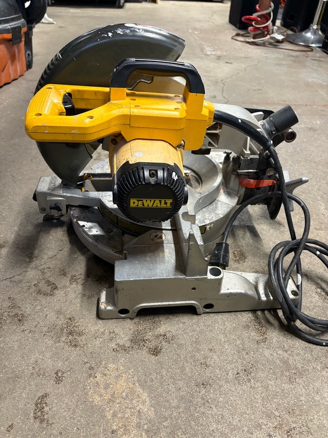 DeWalt Miter Saw 10"