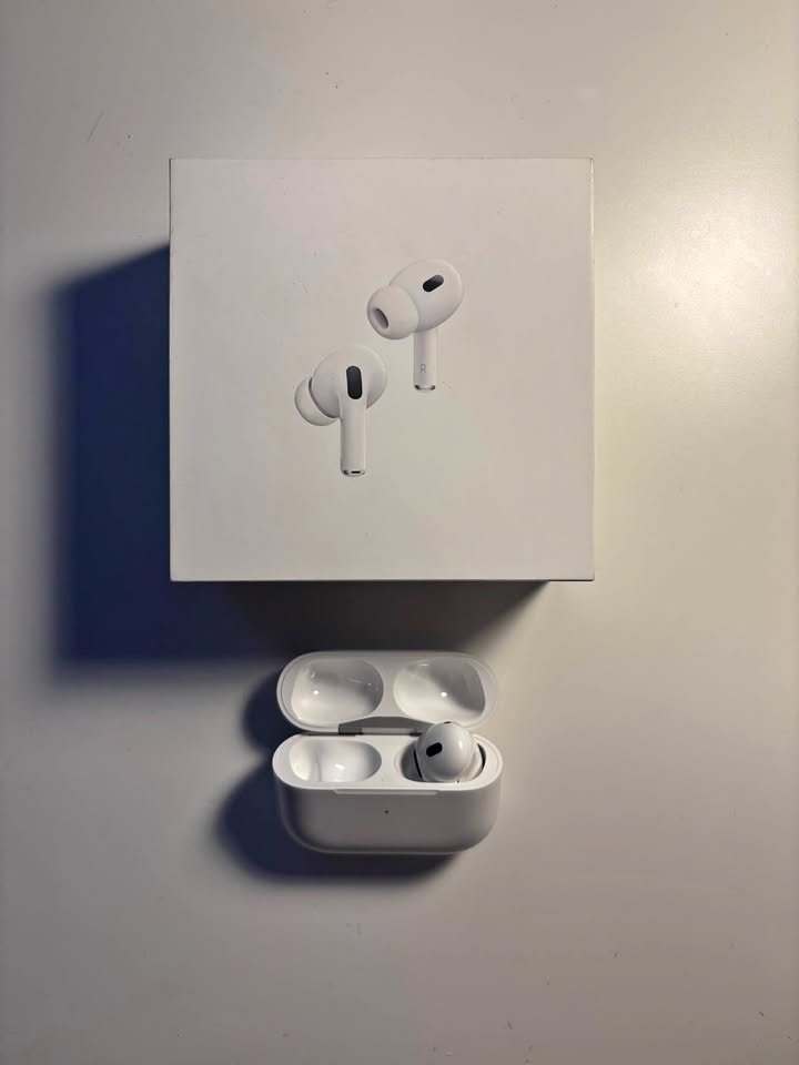 AirPods Pro 2nd Gen – RIGHT Earbud + Case + Box