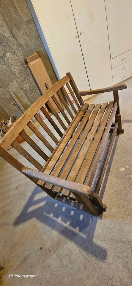 ASAP MOVING SALE TEAKWOOD GLIDING BENCH 47LX22WX34D - photo 2