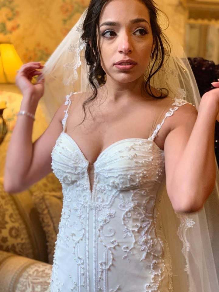 Galia Lahav “Isadora” Wedding Gown + Veil (Size 2) - photo 5