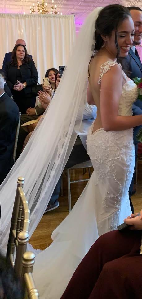 Galia Lahav “Isadora” Wedding Gown + Veil (Size 2) - photo 3